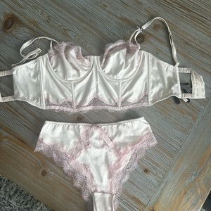 Victoria’s Secret Dream Angels 34D Balconet Bra, SM matching high waist panties